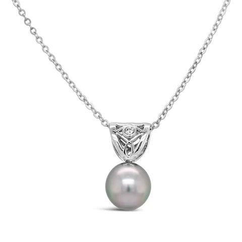 Silver and Pearl Necklace